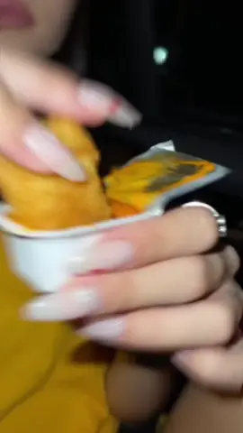 charli always eats! 😜 #roansquality #fyp #foryou #foryoupage #viral #trend #actives? #velocity #charlivelocity #charliedit #addisonvelocity #charlidamelio #addisonrae #panning #tutorial #vsp #ae #videostar #aftereffects #capcut