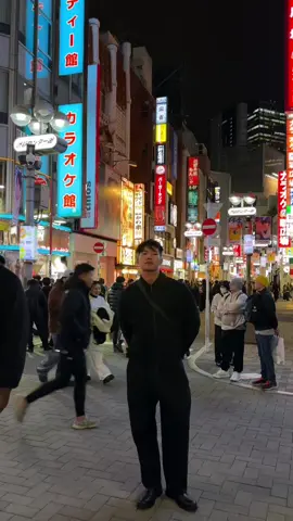 fits in tokyo #ootdfashion #japanesefashion #fashiontiktok #creatorsearchinsights 