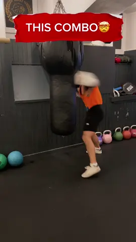 This Combo 💥💯 #canelo #boxeo #kampfsport #caneloalvarez🇲🇽 #fürdich #fürdichpage #boxingday #boxingtraining #boxingtechnique #hardwork #knockouts #knockout #powerpunch 