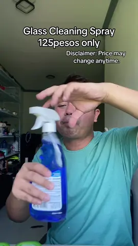 Panlinis ng salamin sa bahay niyo. 