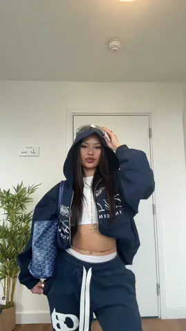 Comforiest in my baggy clothes 