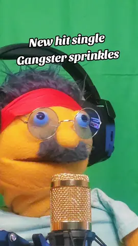 @Ryze Hendricks  #fyp #freestyle #tiktokvirals #funnyvideos #MrandMrsBurt #mrsburt #comedy #puppet #puppets #puppetsoftiktok 