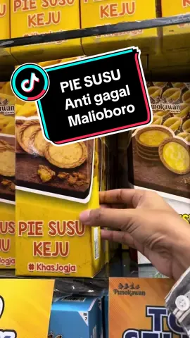 Nyobain belanja oleh- oleh khas jogja di @Punokawan Oleh-oleh Jogja disini pie susu promo 100rb dapat 5 box, dan untuk rasanya aku rekomendasi banget krn teksturnya lembut dan enak banget insyaallah gak bakal kecewa beli di sini😍🫶🏻 #oleholehjogja #oleholehkhasjogja #jogja #piesusu #rekomendasioleholeh 