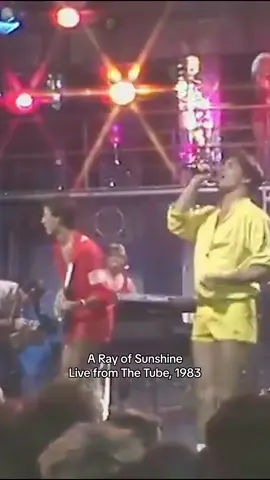 POV: You wake up on the right side of the bed ☀️ #WHAM #AndrewRidgeley #GeorgeMichael #Fantastic #LiveMusic