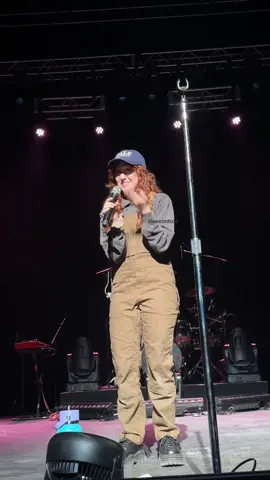 me when i remember i have a video of @chappell roan talking about guinea pigs during vip #chappellroan #vip #soundcheck #connecticut #concerts #livemusic #guineapigs 