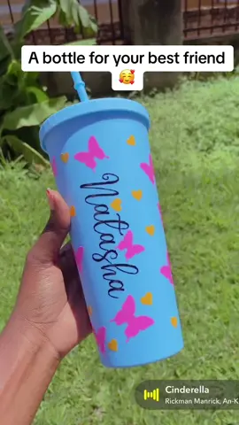 Bottles for your best friend are available in stock 🥳🥳🥳🥳 #viralvideo #girly #waterbottle #amazingwaterbottles🤩 