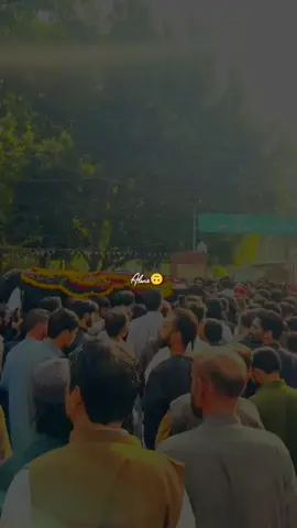 Aj dil buhat udas hai 😭😭😭😭#deeplines130 #viralvideo #wheneverwherever #poetry #sad #whatsappstatus #wheneverwherever #capcut #foryoupage #viewsproblem #500kviews#unfreezemyacount #viralvideo #pleaseviraltiktokteammyvideo #foryoupage 