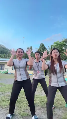 Uno Dos Tres🍃 Easy Dance Challenge🫶 #newdancechallenge #colleagues #teachersoftiktok #foryou  #fyp #trio #123 @Rose Marie Tadle @