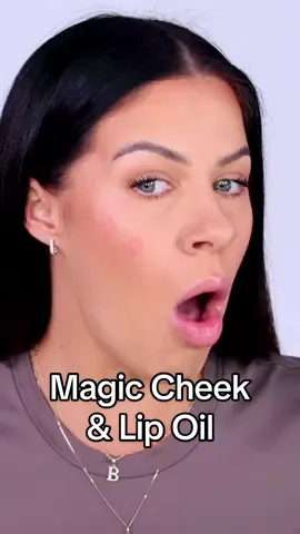You’re kidding!!!😱 Magic color changing lip & cheek oil!? #makeup #beauty #makeuptrend #viralmakeup #makeuptransformation 