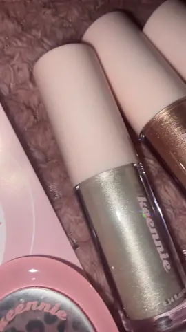 @keennie thank u sm for sending me this 🩷#bratzdoll_ash_ #keeniecosmetics #trans 