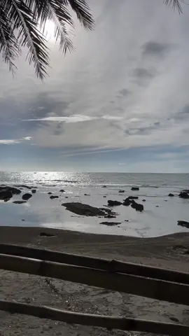 🎧🎼  You know I'm such a fool for you #pantai #beach 