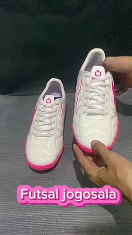 Sudah di jahit sol masukan keranjang #WIBGAJIAN #cr7 #indonesia🇮🇩 #sepatufutsal #futsal #futsalindonesia 