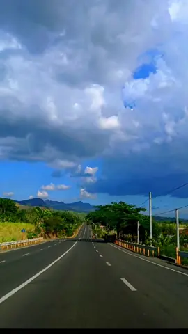 ROAD TRIP #foryoupageofficiall #foryou #naturevibes #travel #nature #ViralBeauty #creatorsearchinsights #foryoupage #travelgoals #musicvibes 