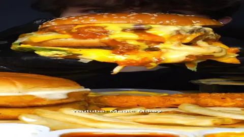 Chili Cheese Big Mac (vid on Youtube) #eating #bigmac #mukbang #asmr #food #foodtiktok #FoodTok #Foodie #asmrfood #mcdonalds #wendys #tacobell #burger #yummy #delicious 