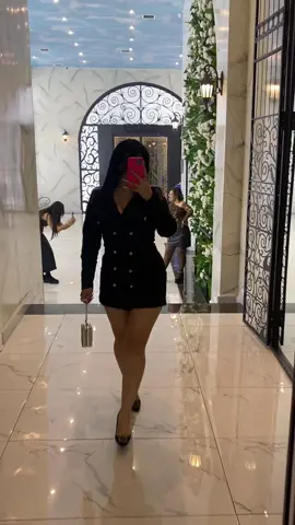 Asan əldə olunan deyil də,çətin sahib ola bileceyiniz qadınları sevin…😎🖤 #djavadzade555 #trending #keşfet #fyp #77la946 #fypシ #foryou #black 