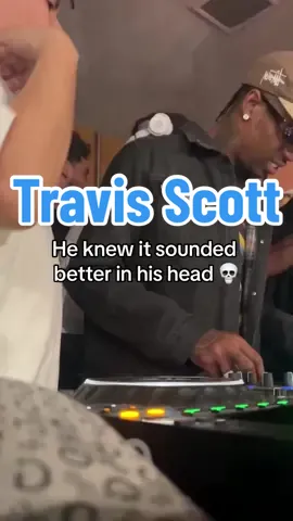 First time I’ve seen Travis Scott embarrassed‼️😭 Via: morgan_bourke // IG #bars #raptv #rapper #music #hiphop #travisscott #djing 