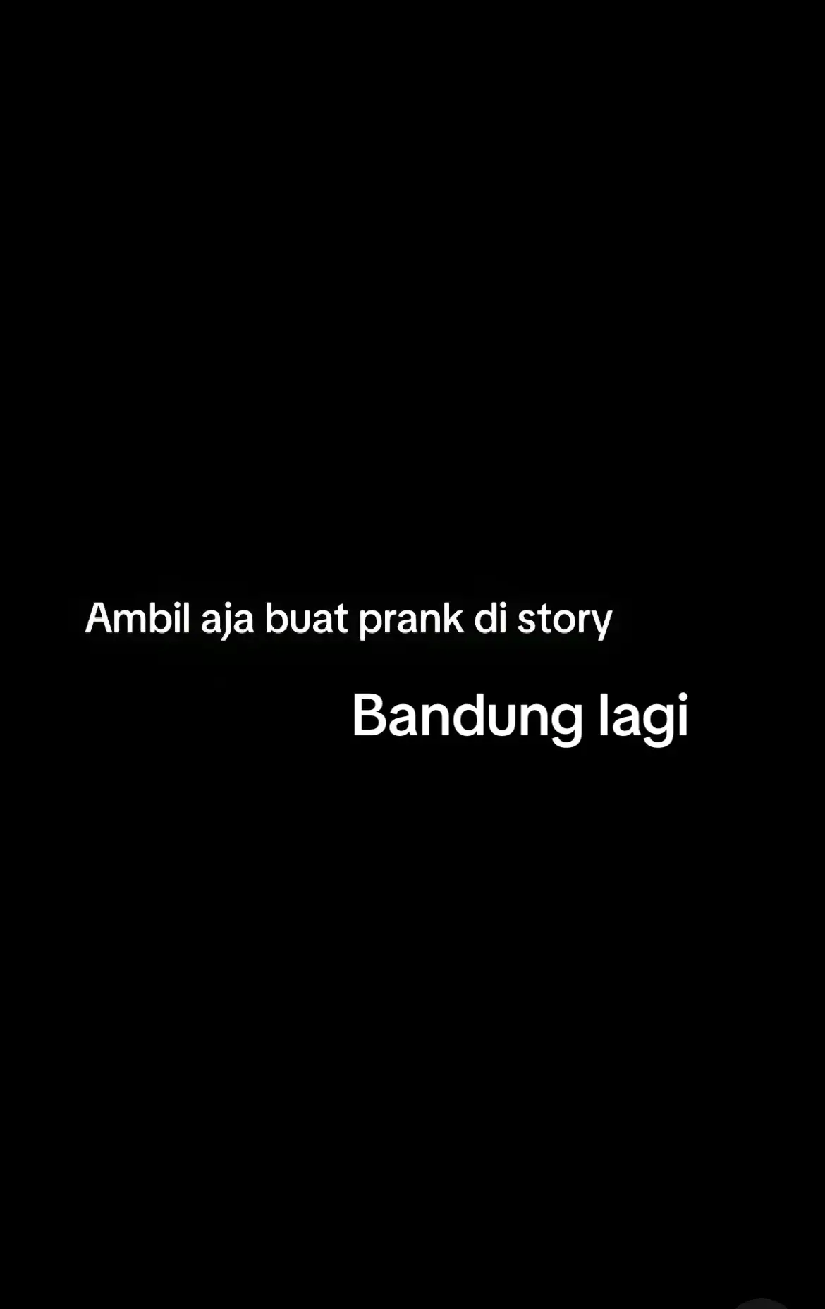 Ambil aja buat prank story - jajan di Bandung  #tiktoktainment #viralditiktok #serunyakuliner #prankstory #bandunghits #bandung 