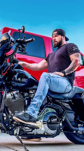 #letsgo #harleydavidson #bluecollar #motorcycle #cowboyup #moneyshot #fyp 