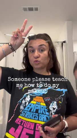 In my wanting to learn how to do good makeup like how do you do foundation? #makeuptutorial #grwm #makeuptiktok #MakeupRoutine #learning #fyp #foryou 