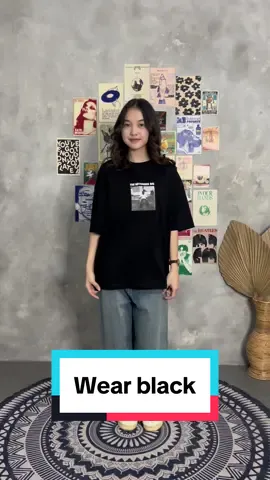 Black oversize t-shirt🖤 #rekomendasikaos #kaosoversize #fashion #outfitinspo 