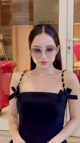 Miu Miu MU52WS 🖤🐰🖤 60-20-125 #leonabyleona #leonaluxury #miumiu #miumiusunglasses #miumiueyewear #miumiuvietnam #kinhhanghieu 