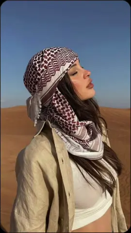 สาวอาหรับ ทะเลทราย #อาหรับ #สไตล์การแต่งตัว #อูฐ #สถานที่ท่องเที่ยว #dobai🇦🇪 