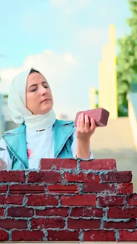 Evimin duvarlarını örmeye başladım 😁🍰🧱 I started building the walls of my house 😁🍰🧱 #everythingiscake #realisticcakes #realorcake #brick 