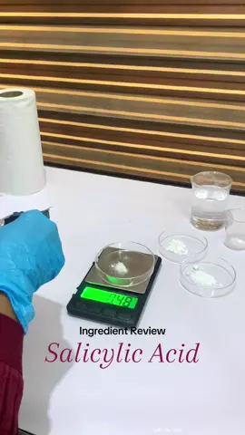 Learn to formulate with salicylic acid @purluxlab 👈🏾 #cosmeticingredients #salicylicacid #skincareprivatelabel #skincareformulations #formulatingskincare #formulatingcosmetics 