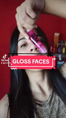 ESTE GLOSSS 💋🍒 . . Es de natura Faces en tono cherry, un producto con efecto perlado que proporciona un brillo extremo en los labios, súper increíble amoresss, además de su alta cobertura y acabado mojado lo hacen idear para una divina ocasión.  . #natura #naturaargentina #gloss #faces #post #emprendores #venta #labial #cosmeticos #maquillaje #pintura #envíos #brasil #productosveganos #bio 