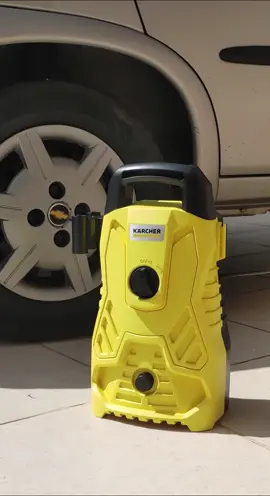 La hidrolavadora Karcher Compacta puedes lavar tu auto sin salir de casa 🚗💦  Sus accesorios permiten dar una limpieza completa, eliminando desde el polvo y tierra hasta la suciedad incrustada. Los resultados se potencian si utilizas el shampoo para vehículos de Karcher, brinda una limpieza profunda y alto rendimiento. 💪  Con la hidrolavadora Karcher Compacta podrás ahorrar tiempo y agua en todas tus lavados.  🛒 Consíguela en tiendakarcher.pe  #Karcher #KarcherPeru #Hidrolavadora #LimpiezadeVehiculos #LavadodeAutos #LimpiezaProfunda #DetergenteEcoamigable