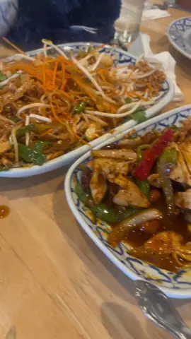 This hidden gem has such good thai food!  #restaurant #thai #thaifood #hiddengems #food #Foodie #fyp #palms 