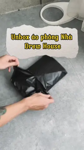 Áo để ở góc trái phía trên nhé #drew #aophong #review #muasam #shopping 