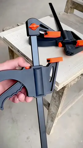 With this # woodworking clip retainer, one person can handle # woodworking clamp # hardware tools # woodworking tools # carpentry clamps without help#goodthing #fypシ゚viral #foryou #tiktokshop 