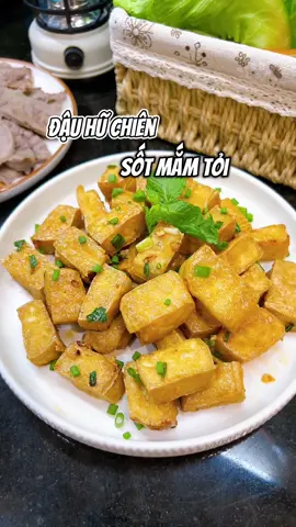 Nóng nực như này ăn gì nhở? Làm đĩa đậu chiên sốt mắm tỏi xong rủ chồng làm cốc sinh tố lúa mạch nữa là chuẩn bài 🤭#chinoitro #ancungtiktok #foodtiktok #food #vtvcab 