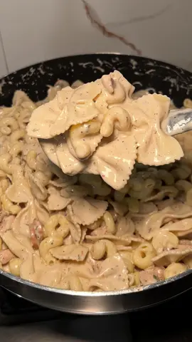 Chicken Alfredo Pasta - one of my best pasta recipes 🫶🏻 Ingredients:  Pasta 1 and a 1/2 pack or almost 600-700 Water and 1tbsp salt for boiling  For chicken: Butter 1tbsp Chicken 1 chest fillet or 250g  1tsp garlic  Salt  Chilli flakes  Mixed herbs  Black pepper as per taste  2 sausages (optional)  For sauce:  4tbsl butter  2tbsp garlic  2.5 pack diary cream or 500ml cream  850ml milk  1cup pasta water  4 chicken cubes  Salt as per taste (add in the end if required)  Black pepper 2tsp  2tsp mixed herbs  1tsp chilli flakes  2tsp chicken powder  1tsp garlic powder  3-5 cheese slices preferably cheddar Pro tip: pre make the sauce chicken and boil pasta in case you have a dawat. Mix everything half an hour before serving