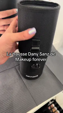 LA trousse à avoir pour ranger tes pinceaux de maquillage lors de tes deplacements pro ou perso pour les vacances !  #maquillage#makeup#makeupforever#danysanz#pinceaux#pinceauxmakeup#accessoiresmaquillage#mua#muah#beauty#beauté @makeupforever 