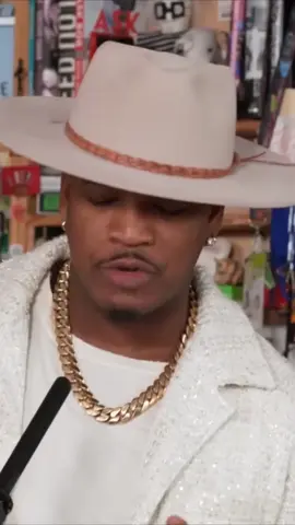 R&B's Gentleman 🫰 #bestvoices #fypシ #fyp #live #music #blakmusicfirst #rnb #acoustic #neyo #letmeloveyou #mario 