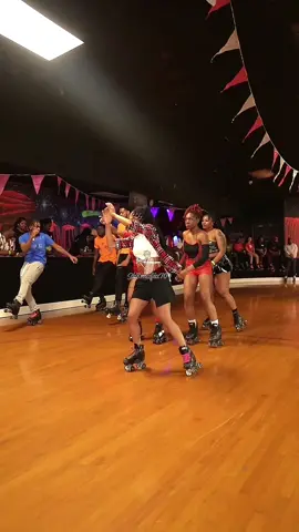 Ohio was deep #skatingtiktok #viraltiktok #rollerskatingtiktok #trending #clevelandfreestyle #skatin #blackpeopleskating 