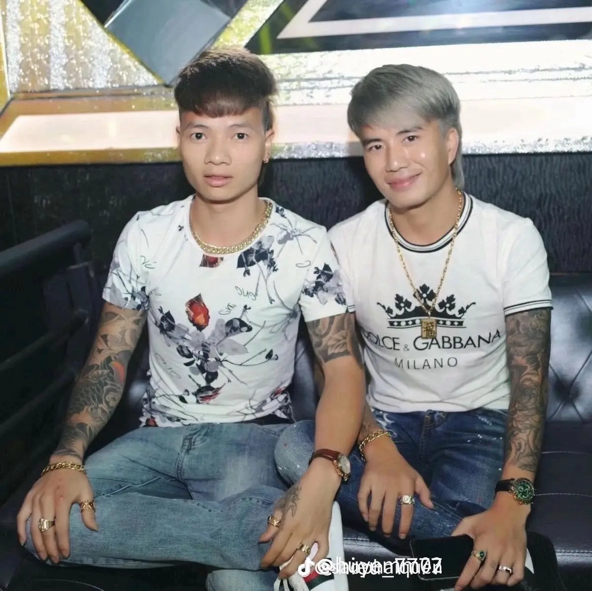 nhìn em trong bóng đêm có 1 mình đập đá chơi khay 😝 #xuhuong #anhem 