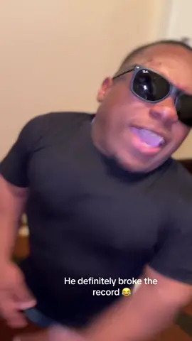 He broke a record!? #Running #worldrecord #shortdistancerunner #funny #fyp #kyledrew #shortpeopleproblems 