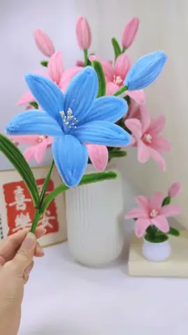 Pipe cleaner lily of the valley #handmade #flowers #lilyofthevalley #mothersdaygift #tiktok #bouquet #tutorial #pipecleaner #smallbusinessowner #goviralgo #mothersday #handmadebouquet 