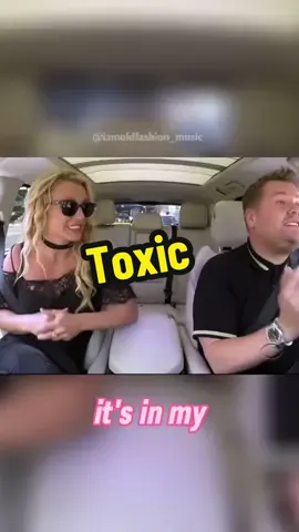 Britney Spears et James Corden chantent en duo « Toxic »  en voiture 🚗🎤🎵. #britneyspears #toxic #jamescorden #carpoolkaraoke #fyp 