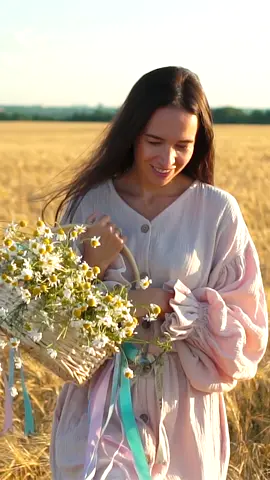 Track: Happiness - ambient background music for videos, films, podcasts #happiness #beautiful #piano  #ashamaluevmusic #music 