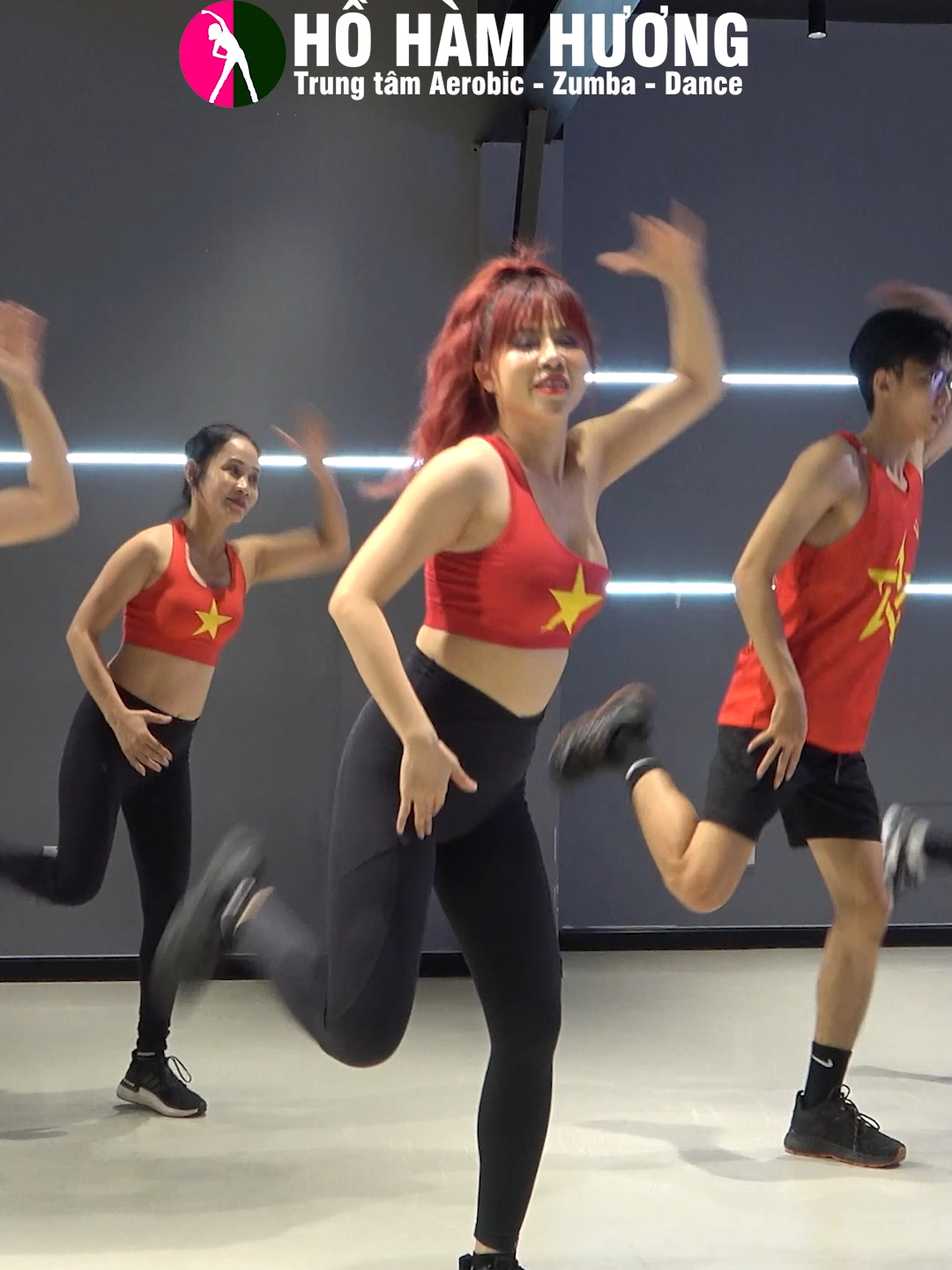 NHẢY AEROBIC TRÊN NỀN NHẠC CÁCH MẠNG | HLV HỒ HÀM HƯƠNG CHIÊU SINH HỌC VIÊN NAM, NỮ LỚP ĐÀO TẠO HLV AEROBIC  💢 TỪ NAY ĐẾN HẾT THÁNG 06/2024, ƯU ĐÃI GIẢM 10% HỌC PHÍ CHO HỌC VIÊN ĐĂNG KÝ KHÓA ĐÀO TẠO HLV AEROBIC  💢 CÓ 2 HÌNH THỨC ĐÀO TẠO 1️⃣ Đào tạo trực tiếp 2️⃣ Đào tạo online ▪️ Ưu đãi cho học viên trả góp, trả từ từ ▪️ Vừa học, vừa làm, trả góp trong khóa học ▪️ Hỗ trợ tìm chỗ ở cho học viên ở xa 💢 Thời gian học: 2 tháng ⏩ Master Hồ Hàm Hương trực tiếp đứng lớp và huấn luyện ⏩ Master Hồ Hàm Hương có trên 10 năm kinh nghiệm giảng dạy và đào tạo - Đã mở CLB Aerobic tại TPHCM 🛑 Sau khi hoàn thành khóa học này, bạn sẽ được cấp chứng chỉ hành nghề để tham gia giảng dạy tại các trung tâm Aerobic uy tín trên toàn quốc hoặc tự mở lớp của riêng mình . ❣️ BẠN ĐANG CÓ Ý ĐỊNH MUỐN TRỞ THÀNH HLV AEROBIC, ĐỪNG NGẦN NGẠI, HÃY LIÊN HỆ NGAY VỚI CHÚNG TÔI ĐỂ ĐƯỢC TƯ VẤN CỤ THỂ NHÉ!! --------  🔸 Chuyên đào tạo HLV Aerobic  🔸 Chuyên Aerobic giảm cân 1 kèm 1 --------- CHIÊU SINH HỌC VIÊN LỚP #AEROBIC giảm cân khu vực Gò Vấp mỗi ngày 🔹 Lịch học: từ thứ 2 đến thứ 7 🔹 Thời gian : sáng từ 5h30-8h30. Chiều từ 3-5h ---------- Trung tâm Aerobic - Zumba - Dance Hồ Hàm Hương  🏫 Đc: 521 Quang Trung, P10, Gò Vấp, HCM @hohamhuong_1906 #AEROBIC #aerobictíchcực #aerobicgiamcansausinh #aerobicgiamcanlanhmanh #hohamhuong #hohamhuongaerobic #masterhohamhuong #daotaohlvaerobic #daotaohlvaerobicchuyennghiep #daotaohlvaerobicchuyennghieptoanquoc #hlvhohamhuong