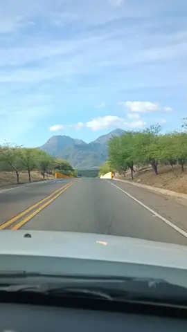 Todos los caminos conducen a #valledupar 🪗🥳 • • • #vallenato #vallenatos #vital #ivanvillazon #villazon #vallenatosyestados #festivalvallenato 