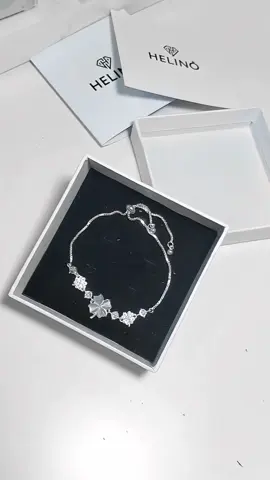 mong sẽ may mắn hihi🍀#fpy #foryou #mieriviu247 #thịnhhành #xuhuongtiktok #unboxingvideo #unbox #videotiktok #videotiktok #xhtiktok #lắctay #cỏ_4_lá🍀 