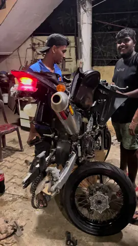 Loading……🤫 #CapCut #trending #fyp #foruyou #fypシ #onemillonaudition #viral #supermoto #kawasaki #dtracker250 @Isi Vithana @ᴅᴜʟɴɪᴛʜ ʜᴇꜱᴀʀᴀ @Ashen 