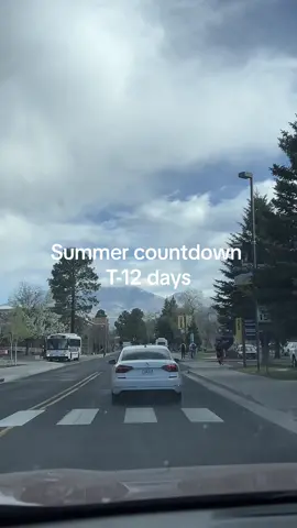 So excited for what summer has in store ✨ So grateful for the last days of sophomore year.  #sumercountdown #glomyday  