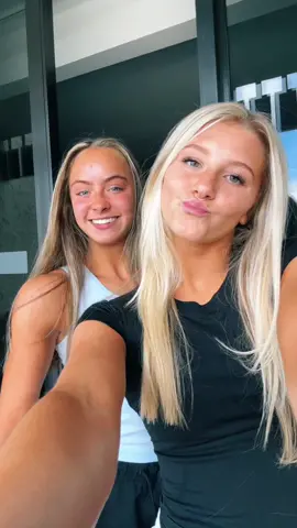 HAPPY WORLDS DAY 1 ❤️🖤 @Dana 