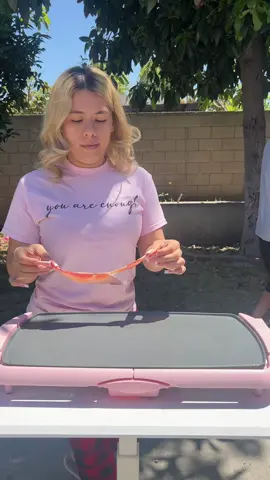 Sunday brunch outdoors 💗  #sunday #brunch #breakfast #cookwithme #outdoor #pink #pinkgrill #sundayfunday #asmr #omelette 